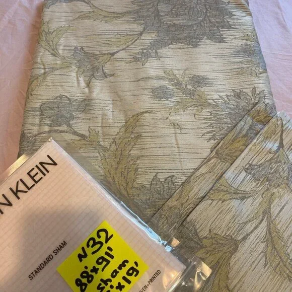 MIX : Calvin Klein Standard Sham and Queen Duvet + 1pcs Sham' (N -32)